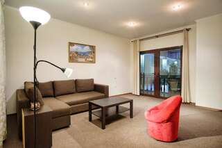 Отель Vesna Hotel Сухум Семейный двухкомнатный номер-1